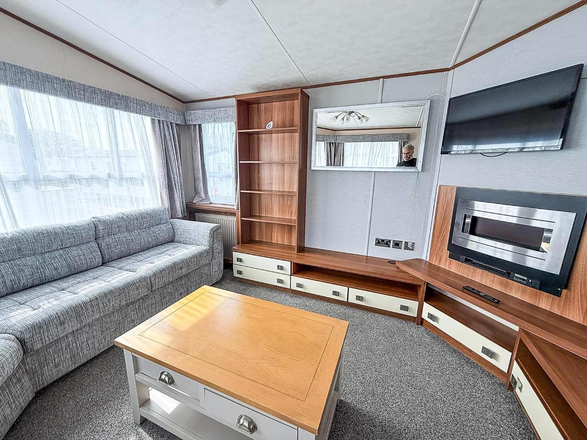 Lovely 8 Berth Caravan At Sunnydale In Lincolnshire Ref 35239S Louth  Buitenkant foto