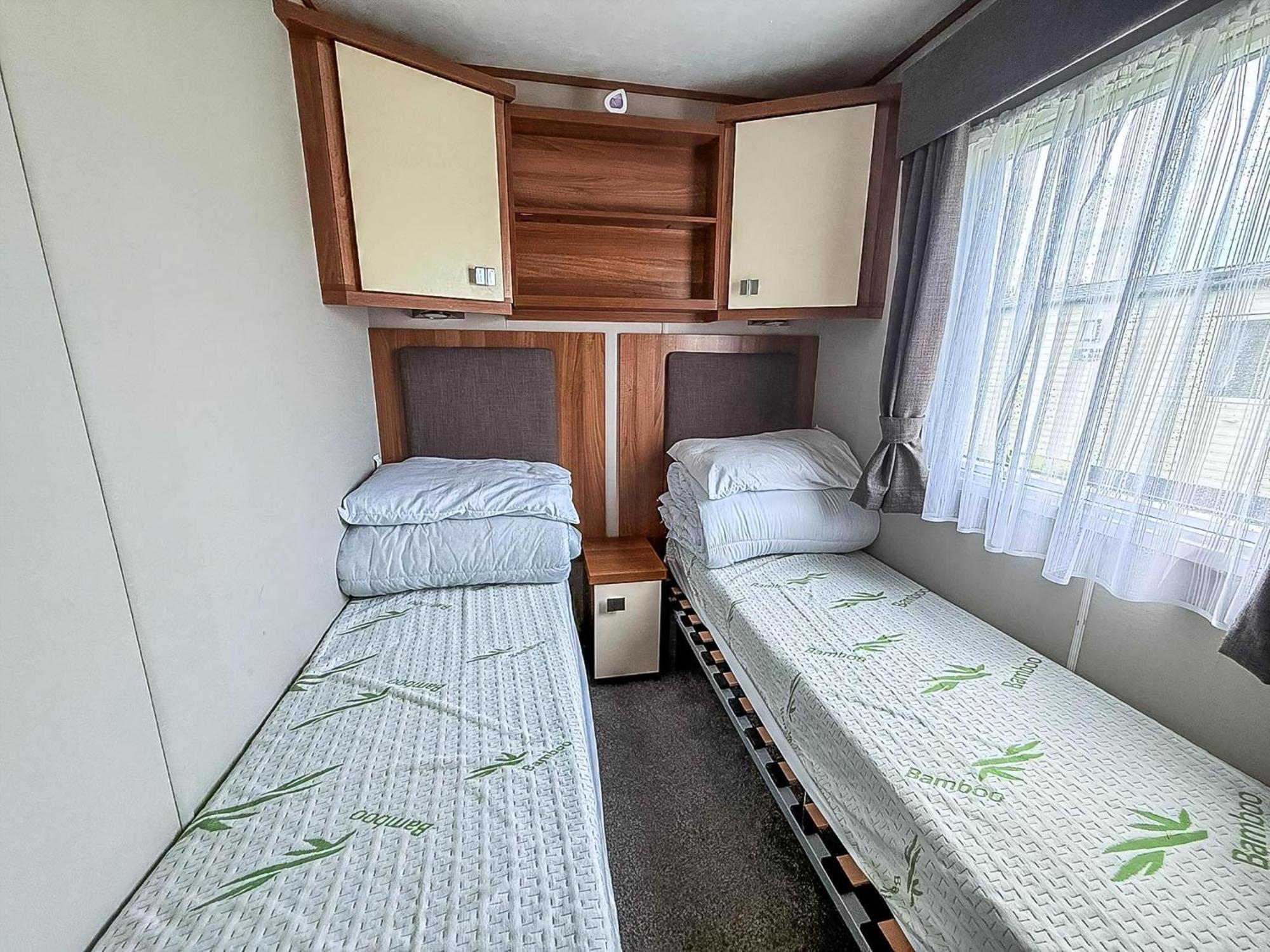 Lovely 8 Berth Caravan At Sunnydale In Lincolnshire Ref 35239S Louth  Buitenkant foto