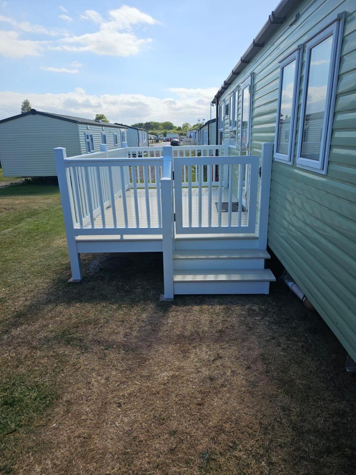 Lovely 8 Berth Caravan At Sunnydale In Lincolnshire Ref 35239S Louth  Buitenkant foto