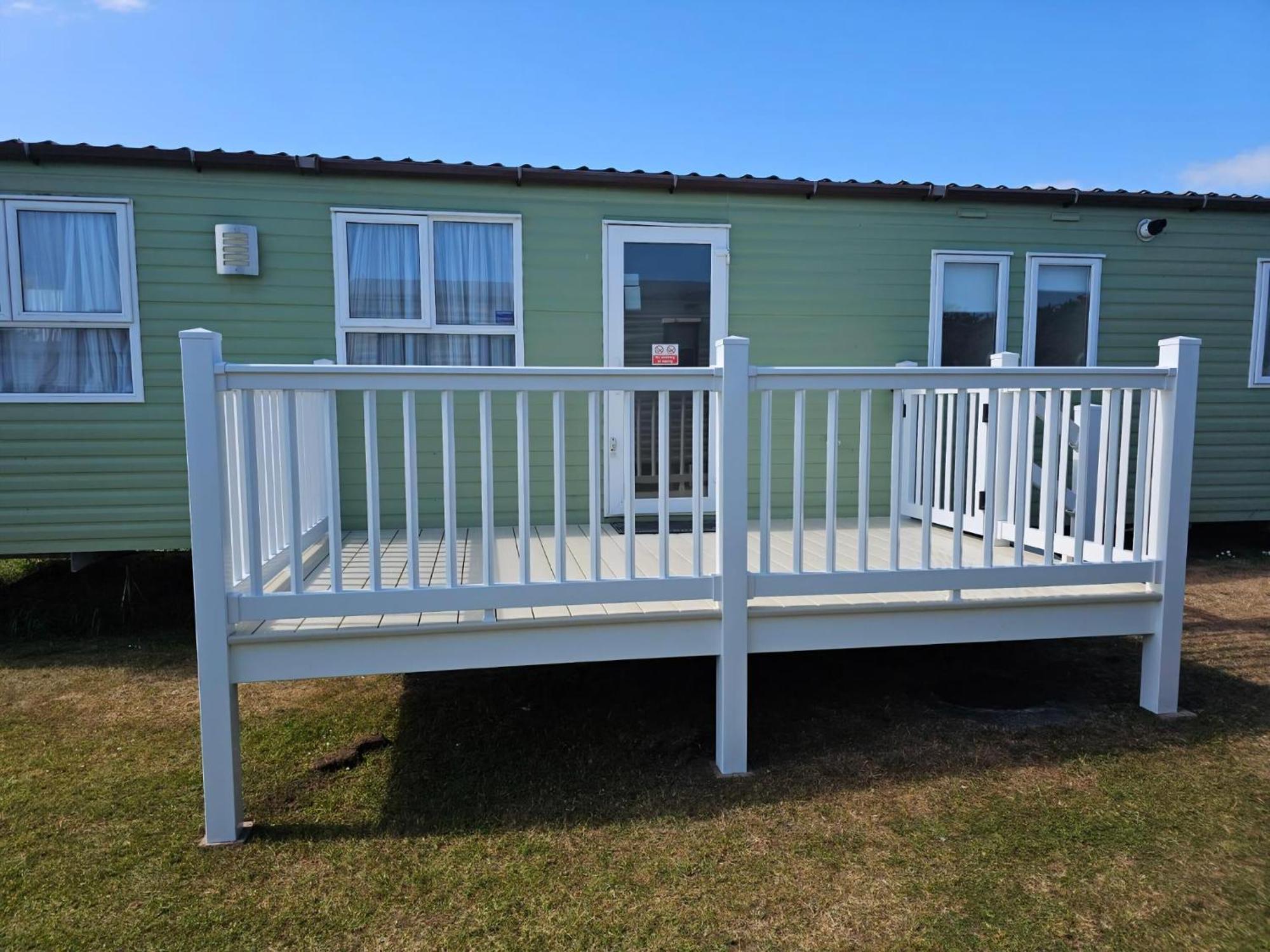 Lovely 8 Berth Caravan At Sunnydale In Lincolnshire Ref 35239S Louth  Buitenkant foto